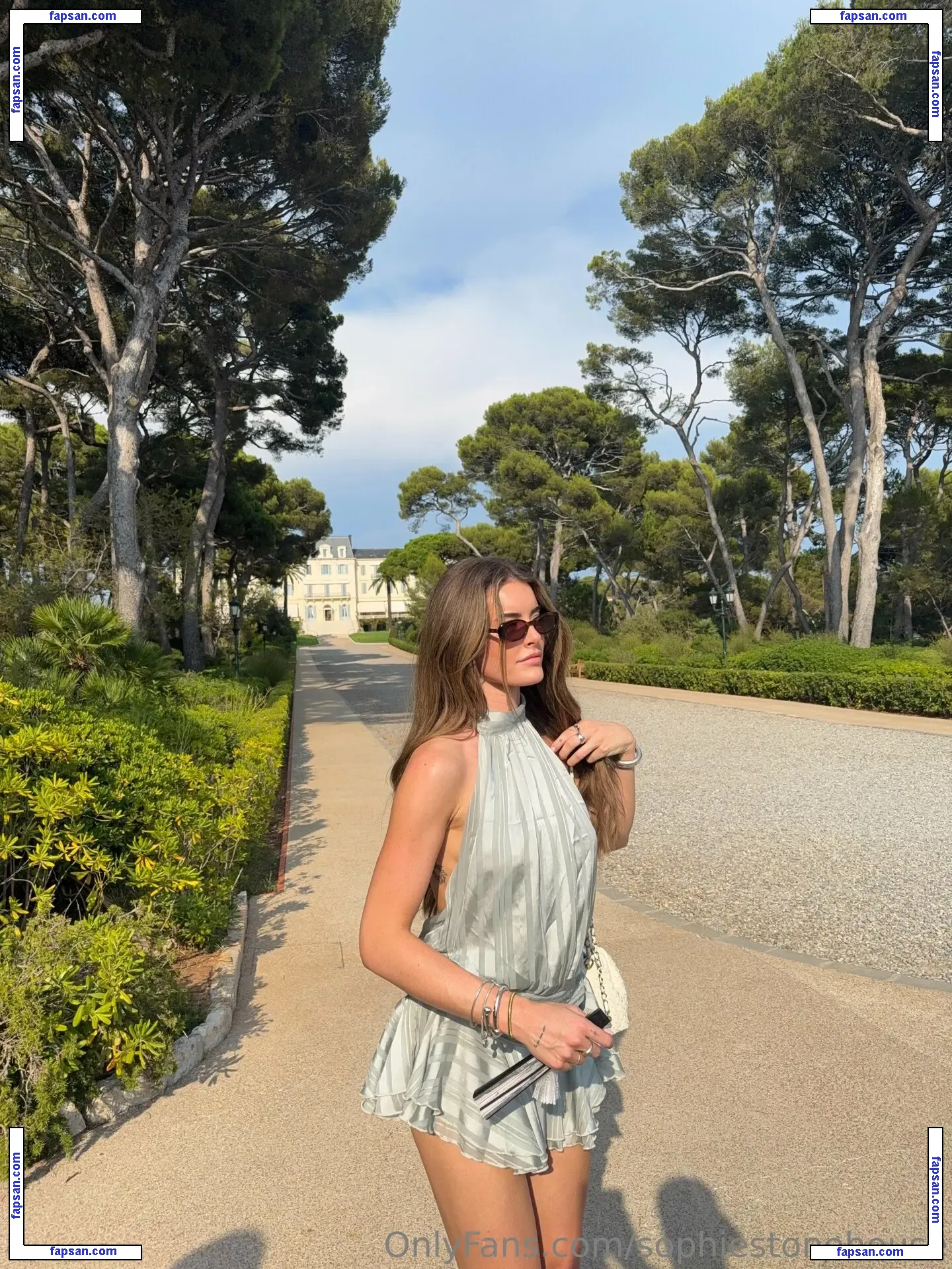 sophiestonehouse nude photo #0039 from OnlyFans