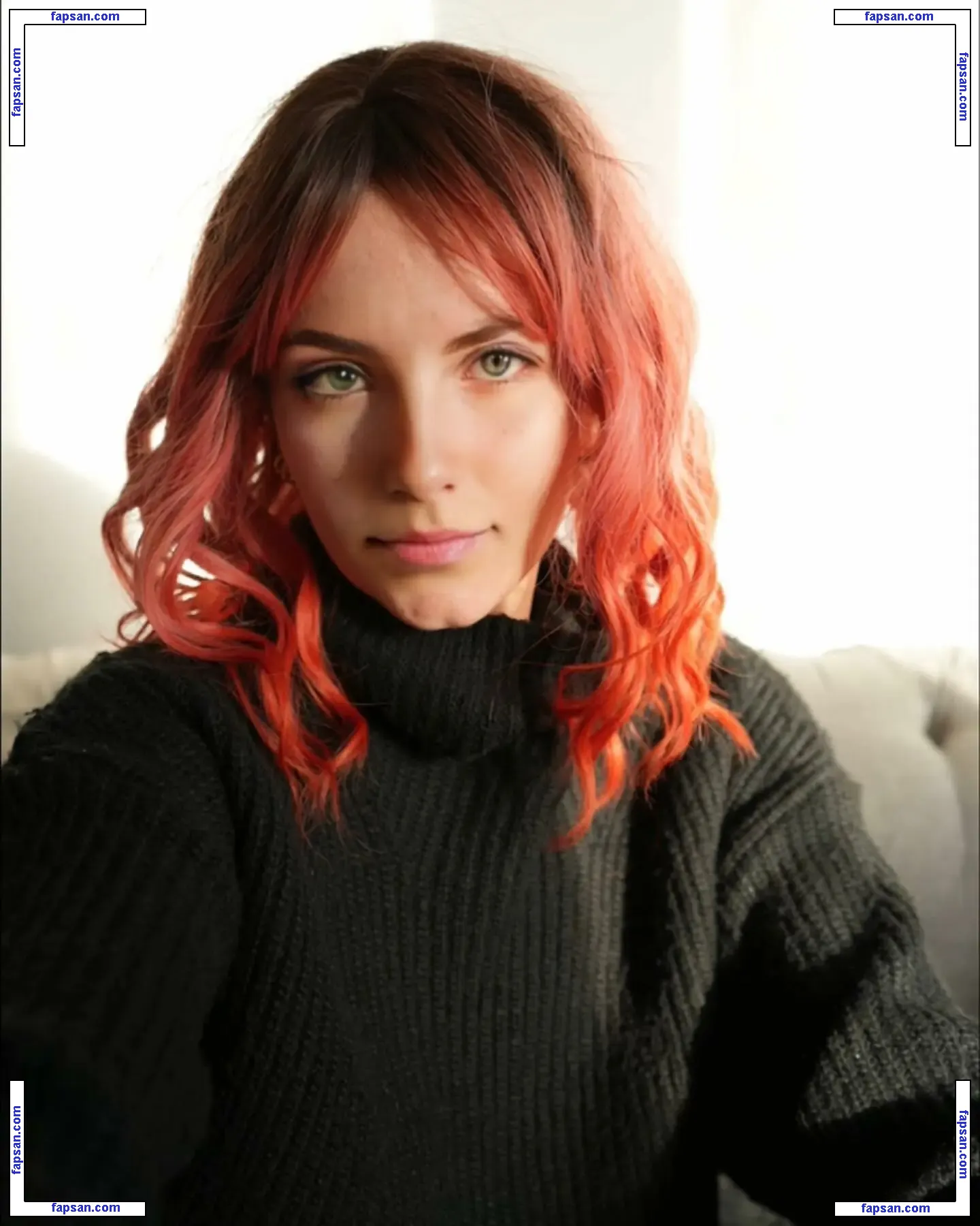 SophiesWetWorld nude photo #0004 from OnlyFans