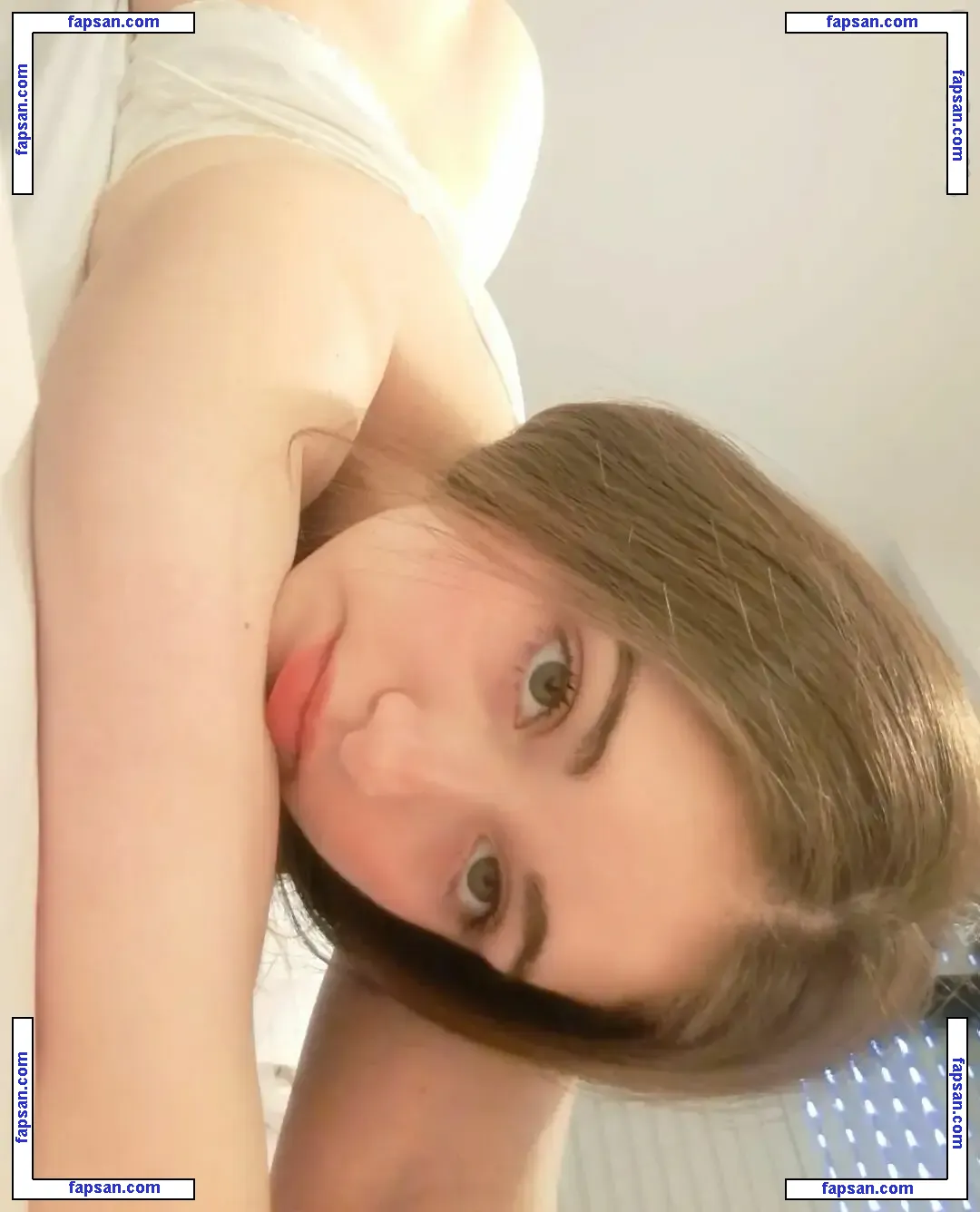 Sophiet ASMR голая фото #0009 с Онлифанс