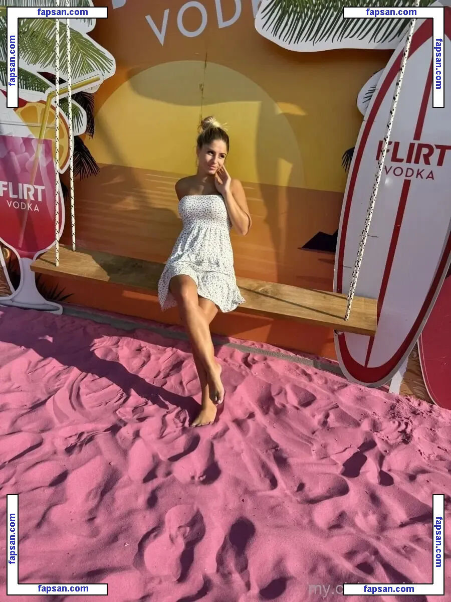 sophievj nude photo #0005 from OnlyFans