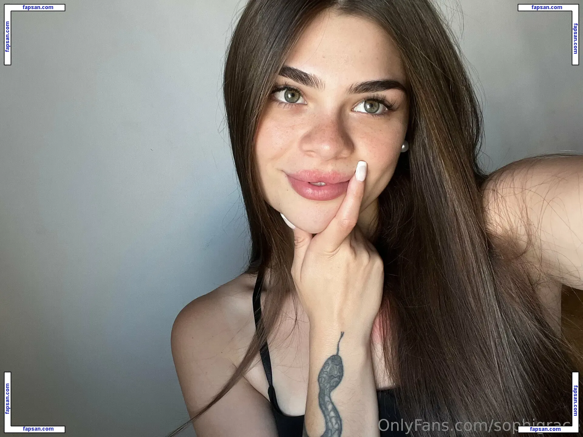sophigrace nude photo #0013 from OnlyFans