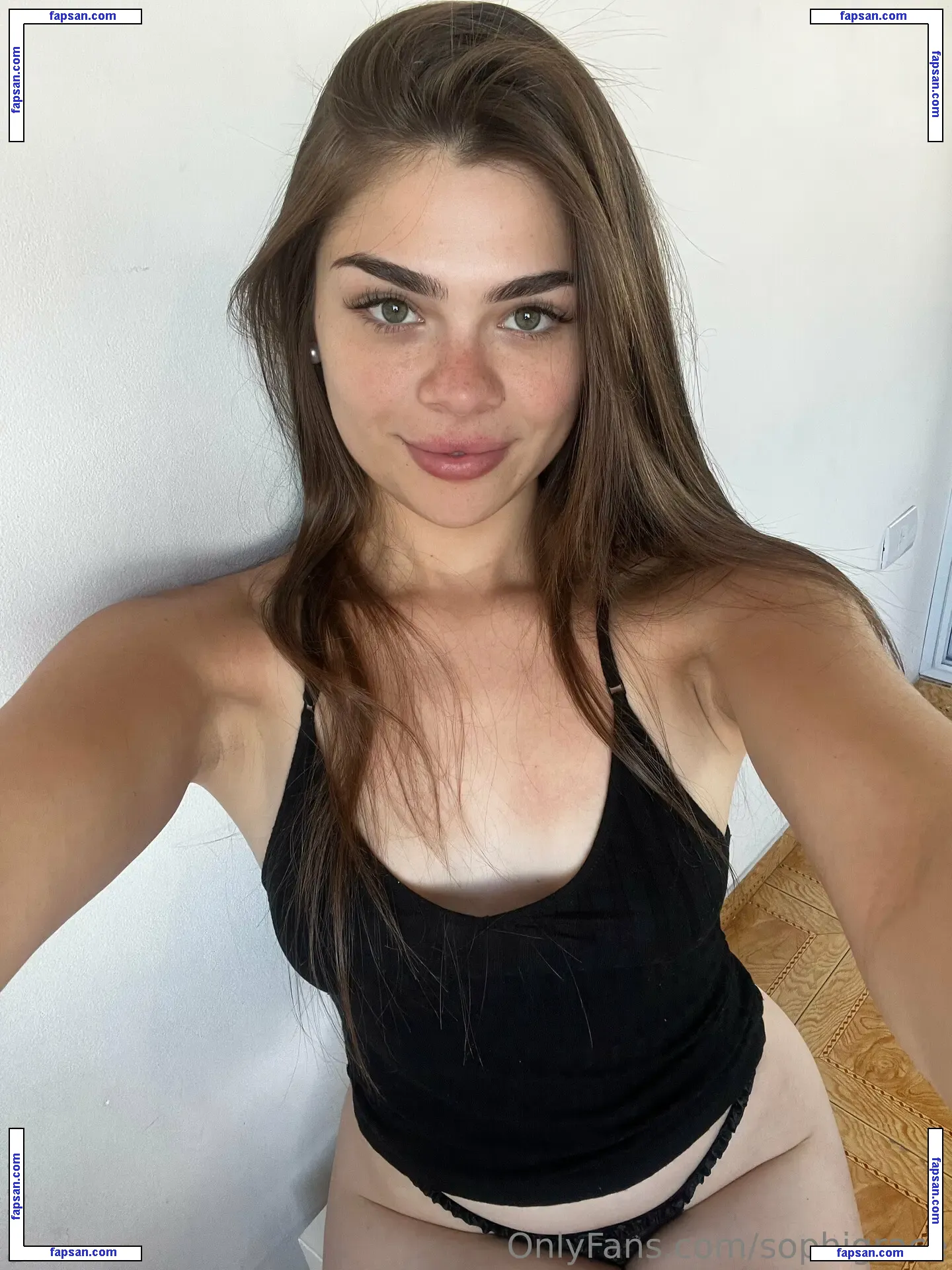 sophigrace nude photo #0017 from OnlyFans