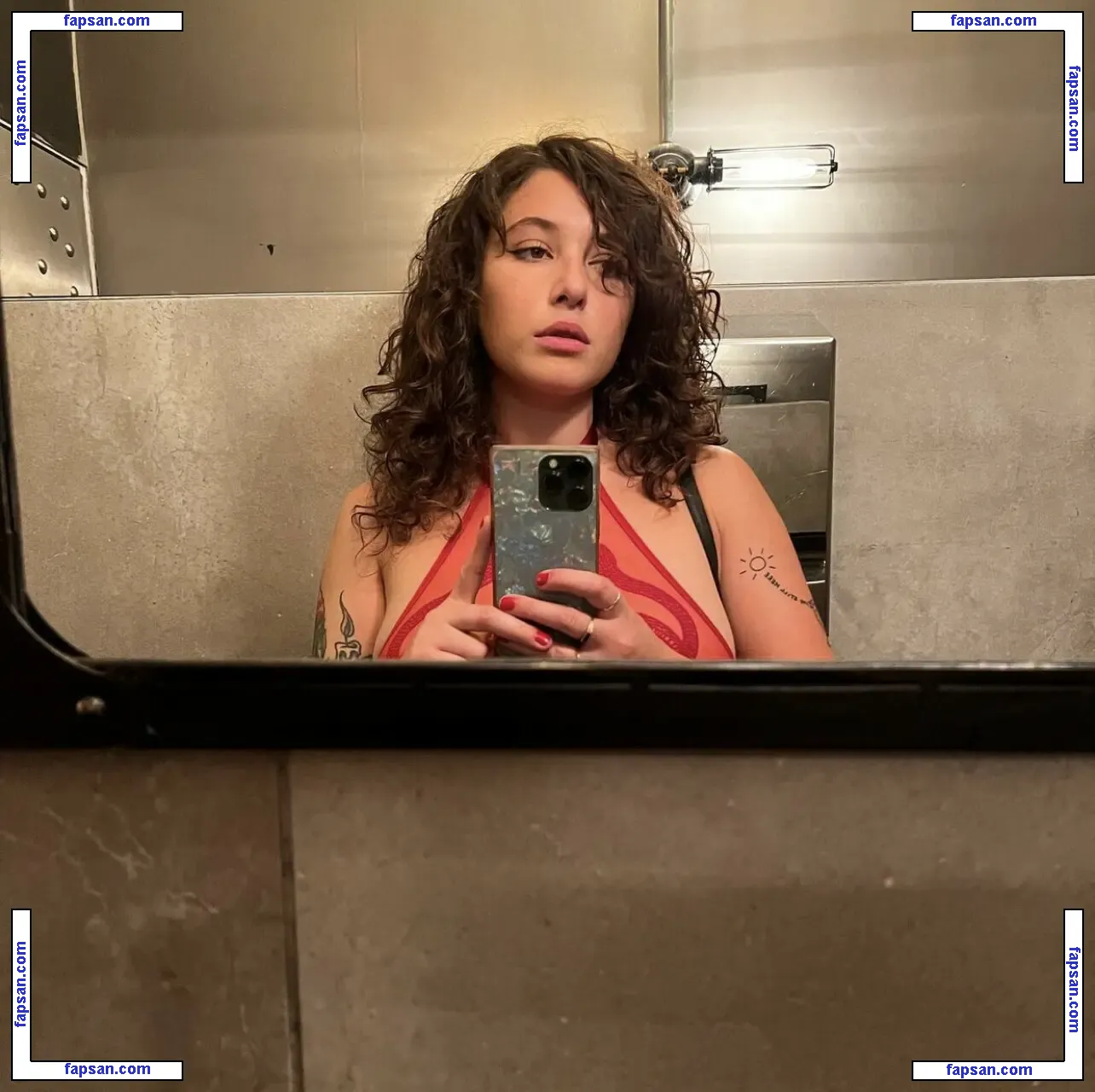 Sophoulla nude photo #0014 from OnlyFans