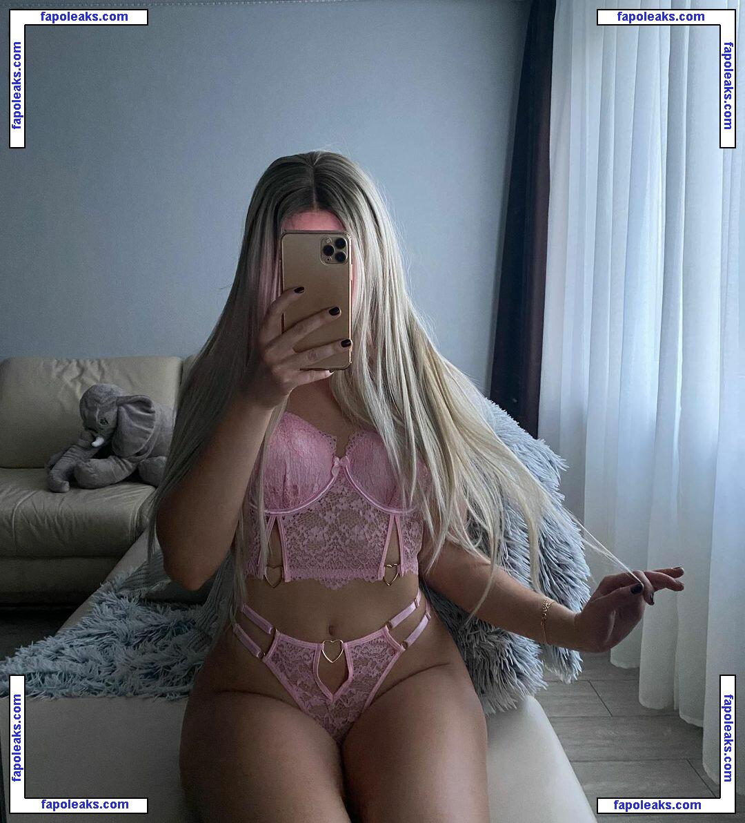 Sophyvibess / Nastassia nude photo #0010 from OnlyFans