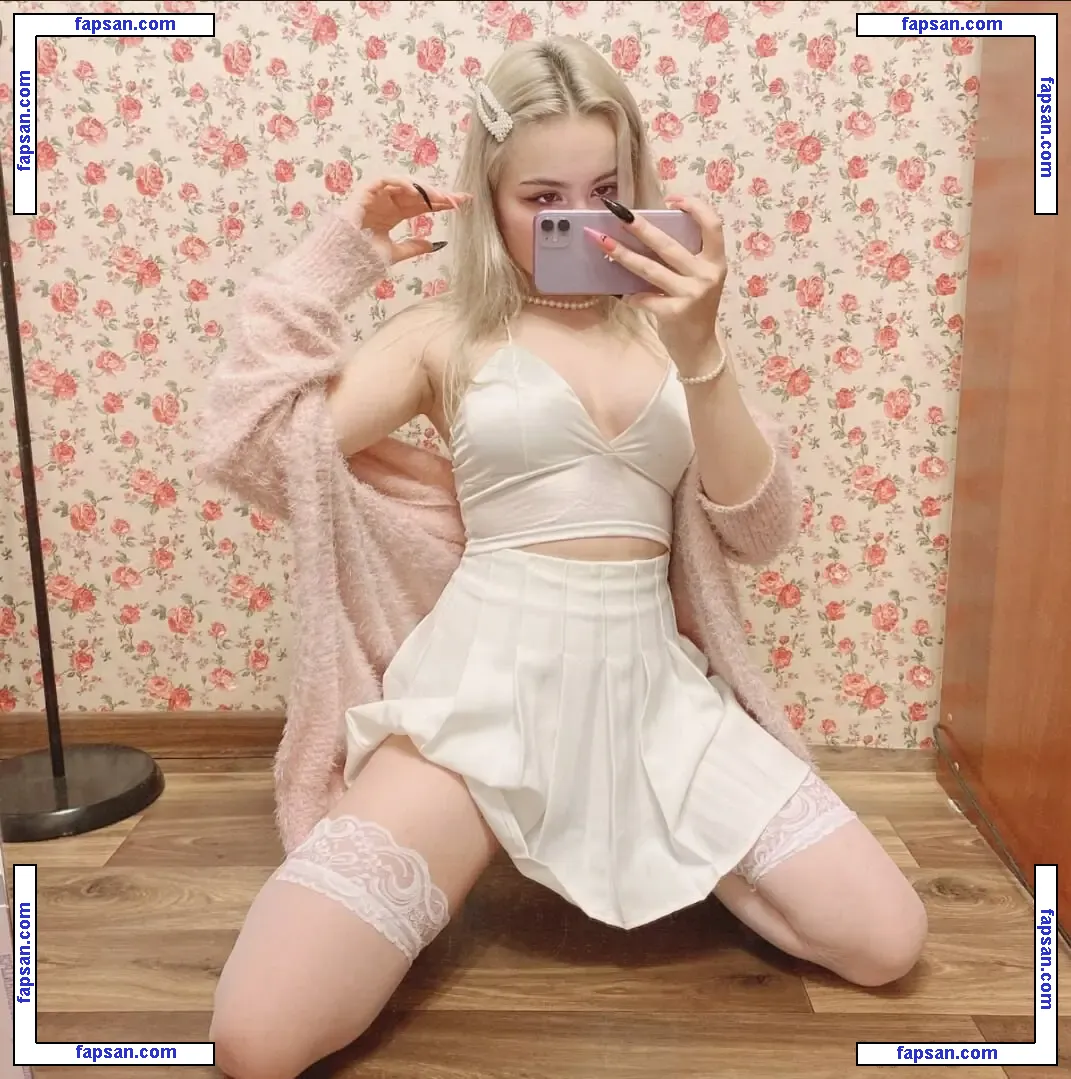 Sora4kawu, Sora_4ka, Emilyfluffy, Emily_Qween nude photo #0003 from OnlyFans