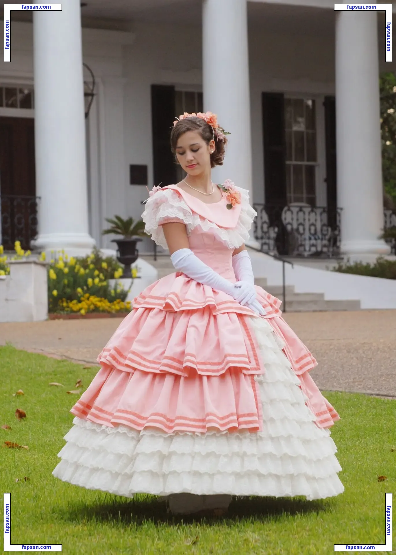 southernbellev голая фото #0001 с Онлифанс