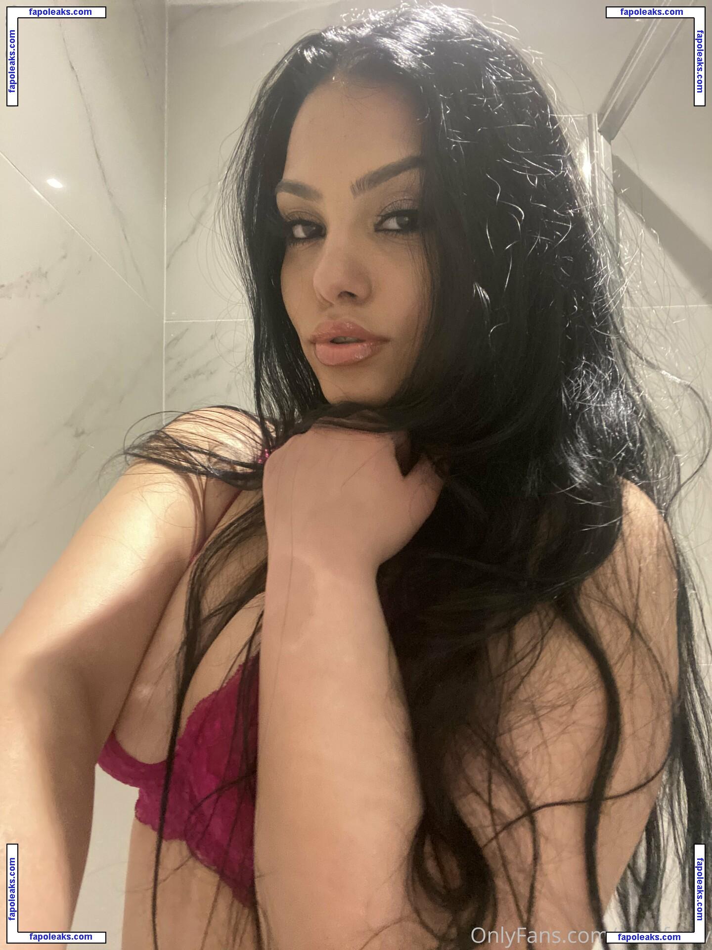 sovaunix / im_notsav nude photo #0005 from OnlyFans