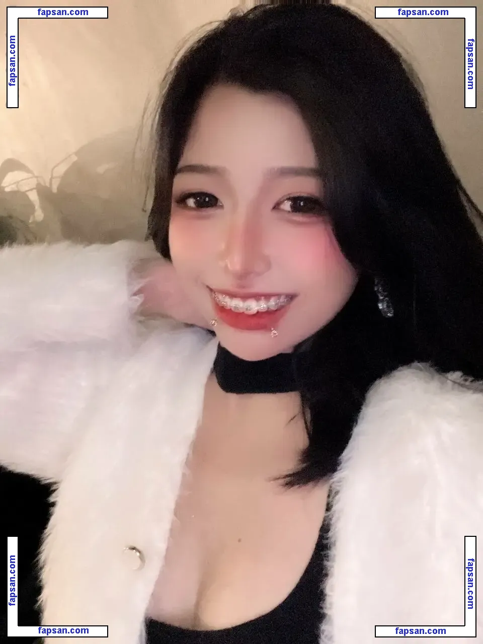 Sowoncos nude photo #0052 from OnlyFans