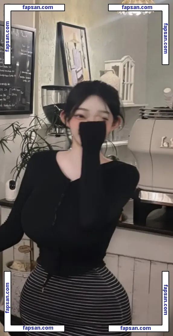 soyeemilk nude photo #0097 from OnlyFans