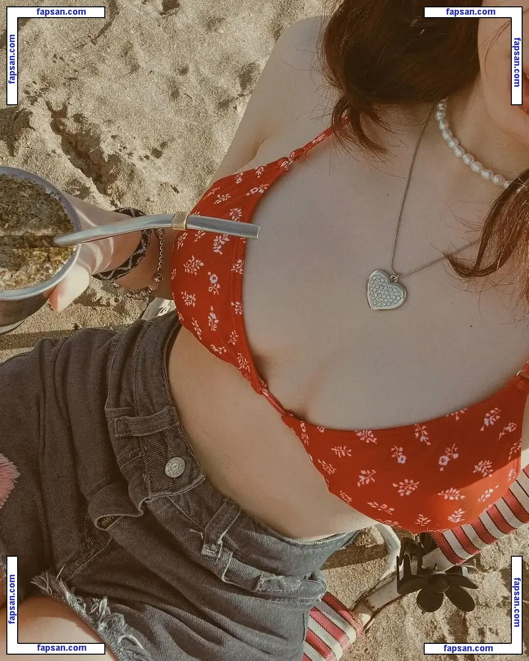 Soymelow nude photo #0002 from OnlyFans
