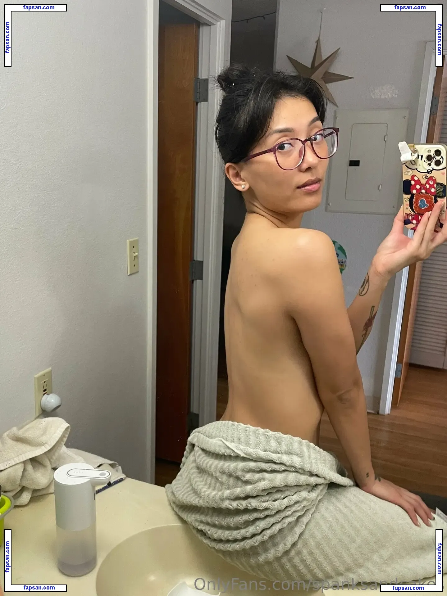 spanksandcakes nude photo #0007 from OnlyFans