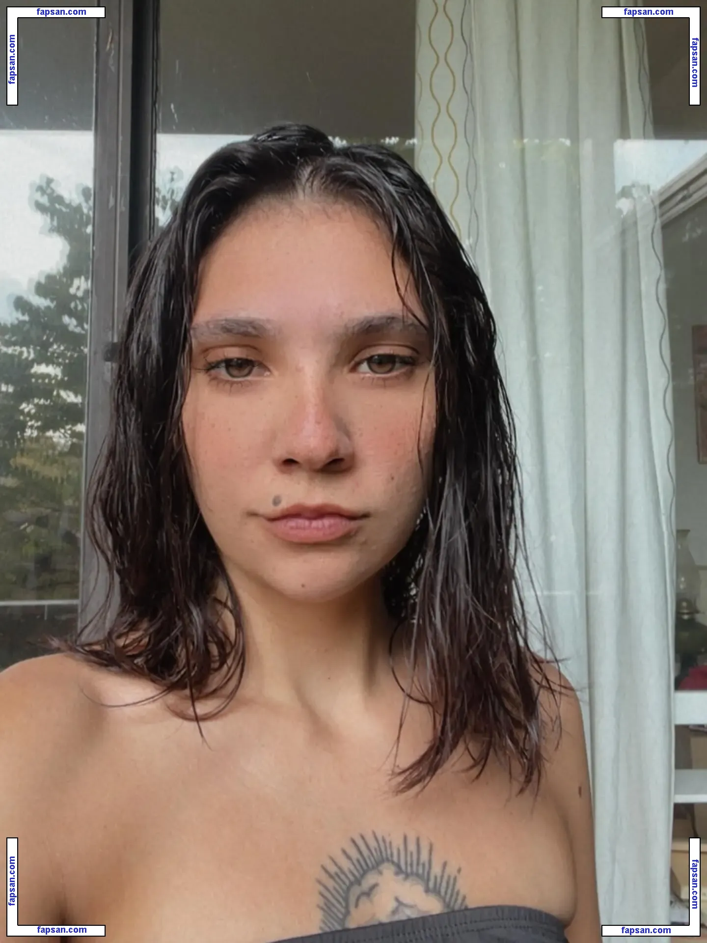 SpeakerParticular150 голая фото #0013 с Онлифанс