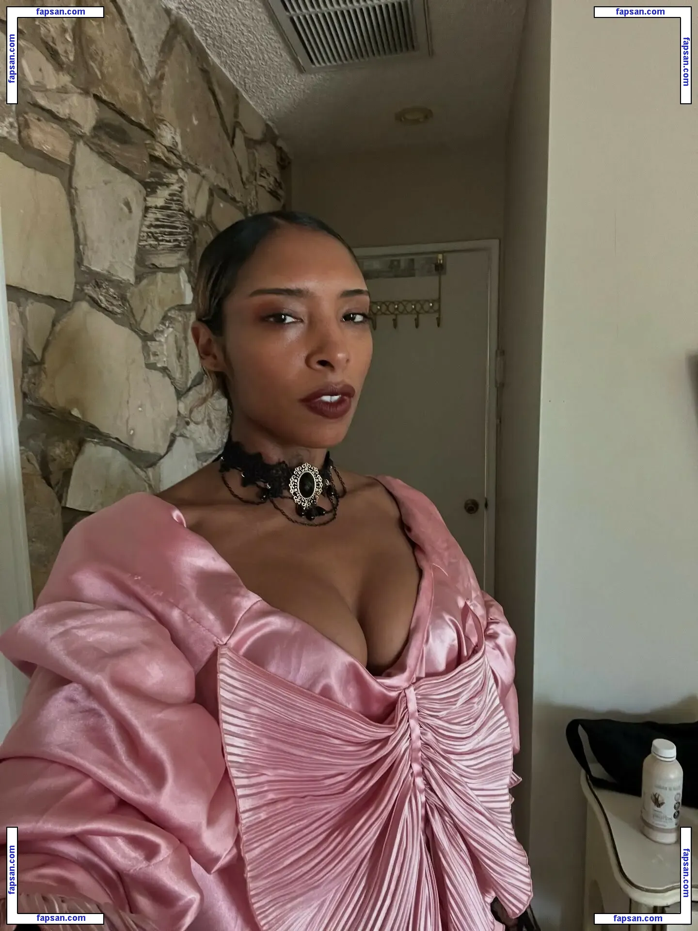 Spellling nude photo #0004 from OnlyFans