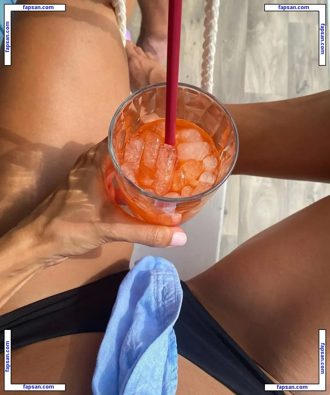 Sportowapara nude photo #0010 from OnlyFans