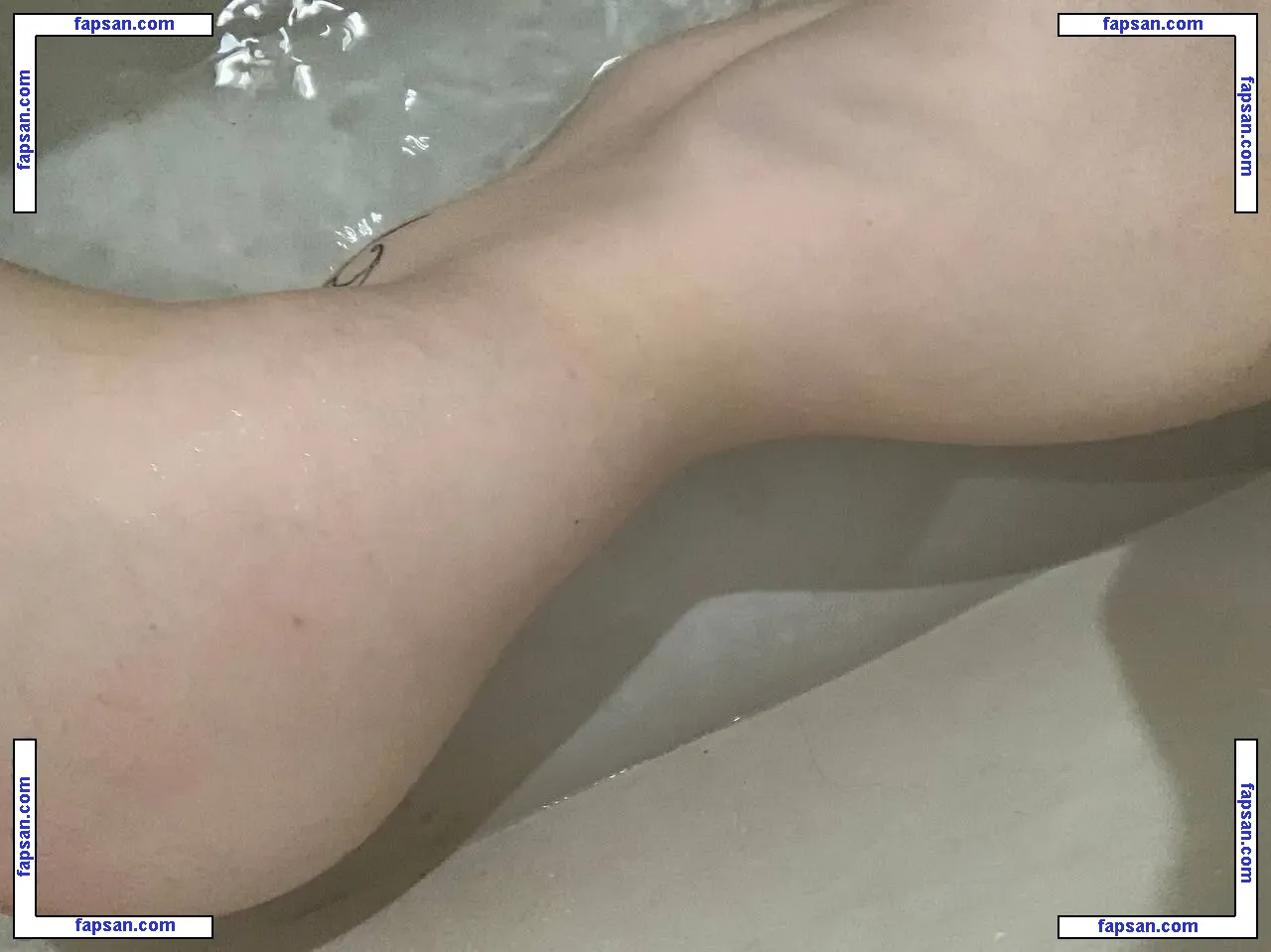 sqwrtick nude photo #0021 from OnlyFans