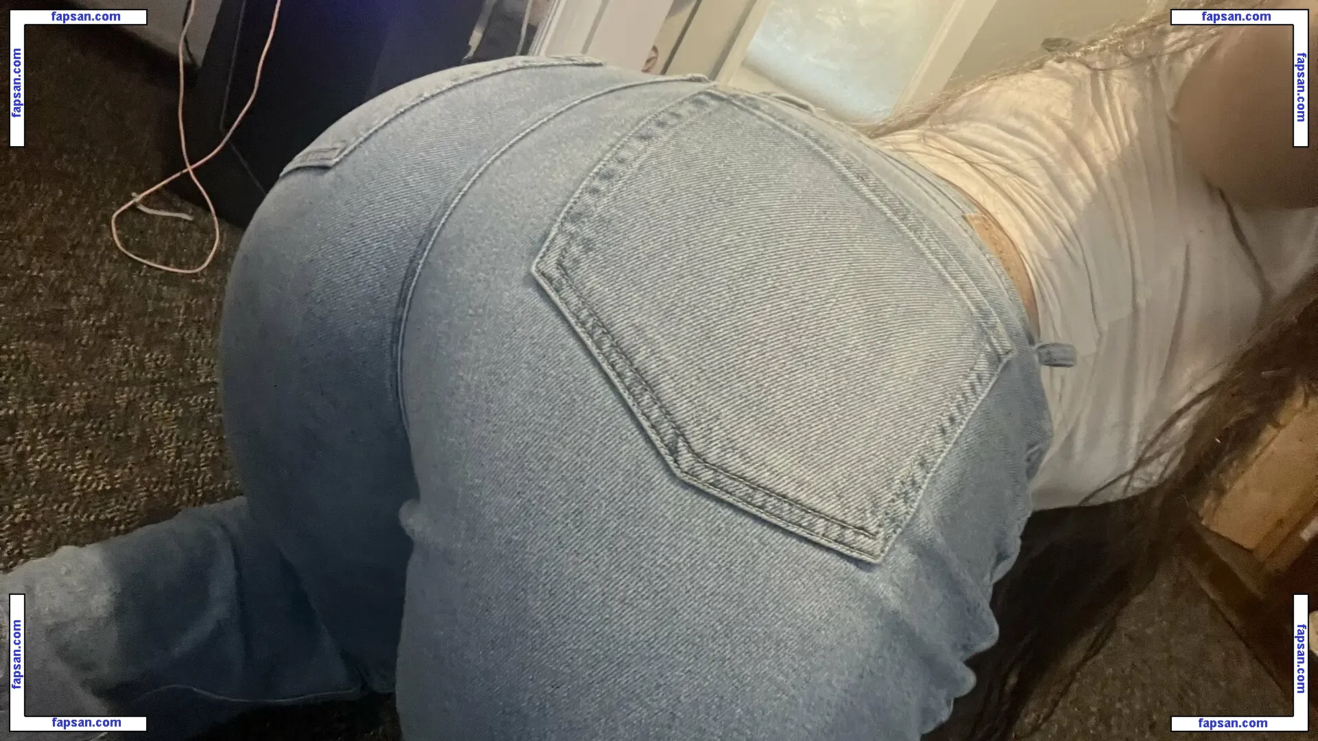 srryVee голая фото #0004 с Онлифанс