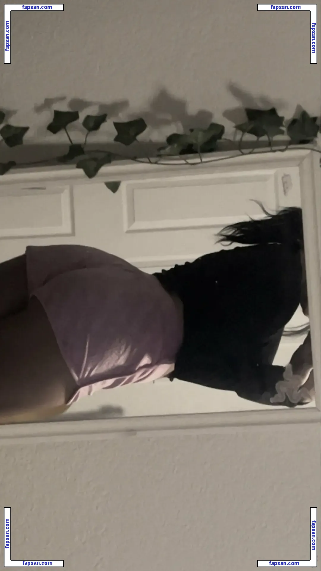 srryVee голая фото #0007 с Онлифанс