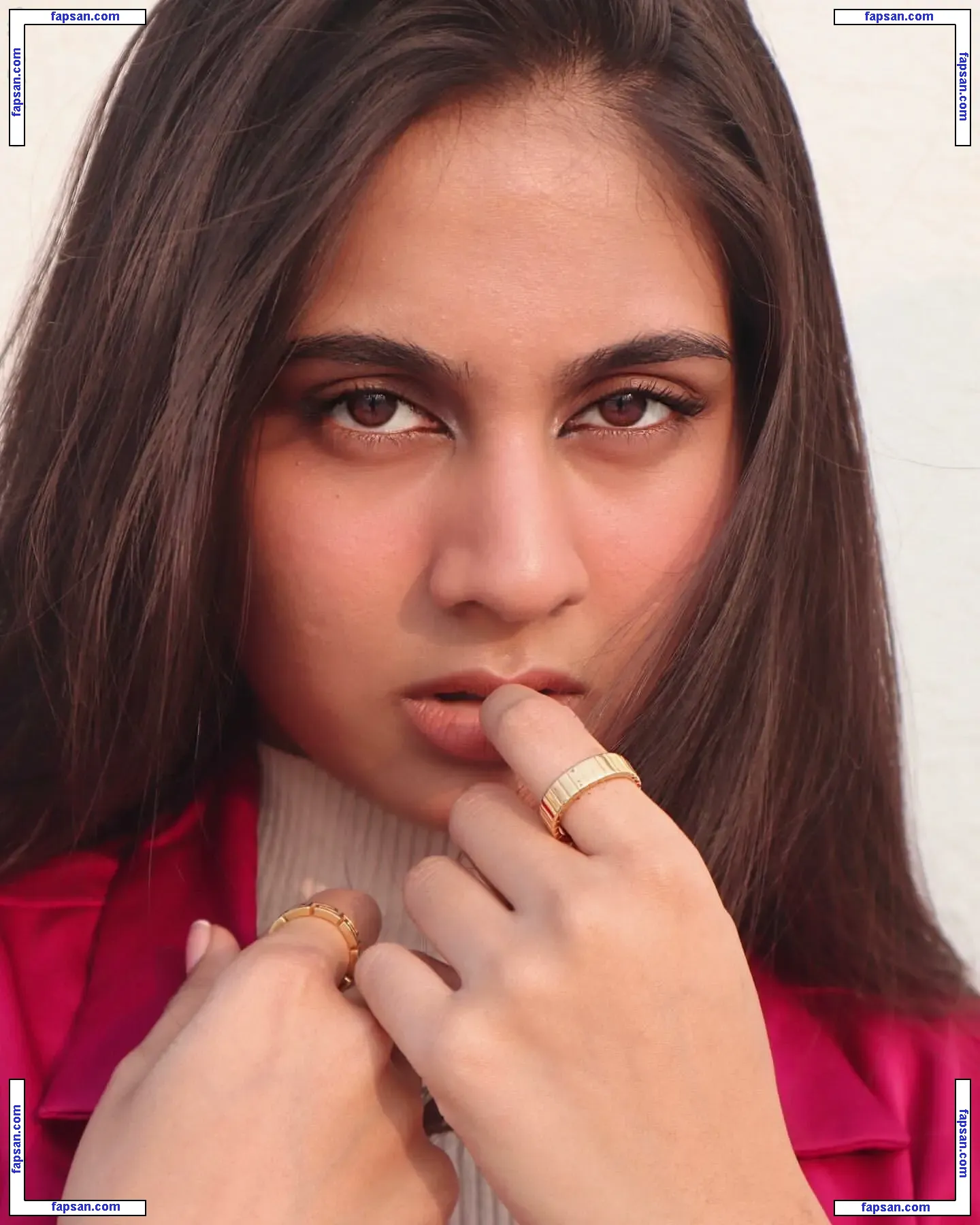 Srushti Bannatti голая фото #0005 с Онлифанс