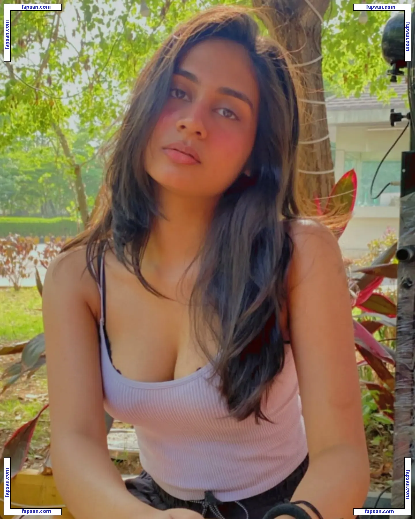 Srushti Bannatti голая фото #0006 с Онлифанс