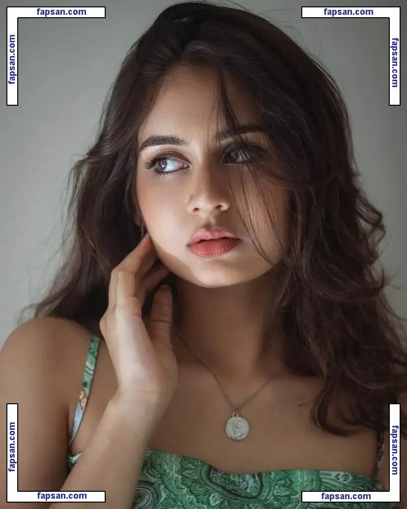 Srushti Bannatti голая фото #0021 с Онлифанс