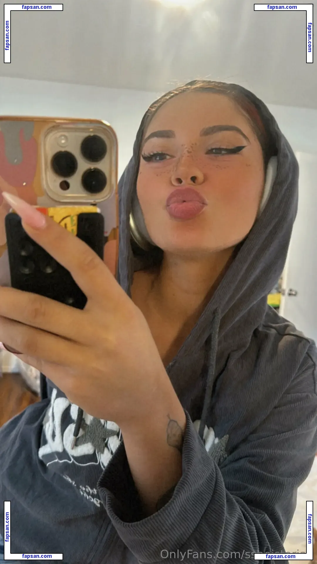 ssheistoriaa nude photo #0008 from OnlyFans