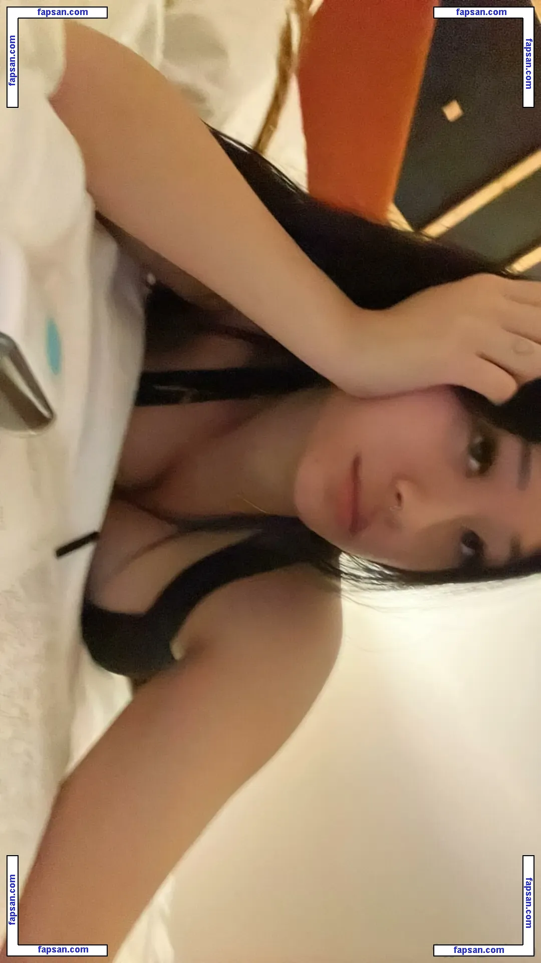 Ssophiali nude photo #0012 from OnlyFans