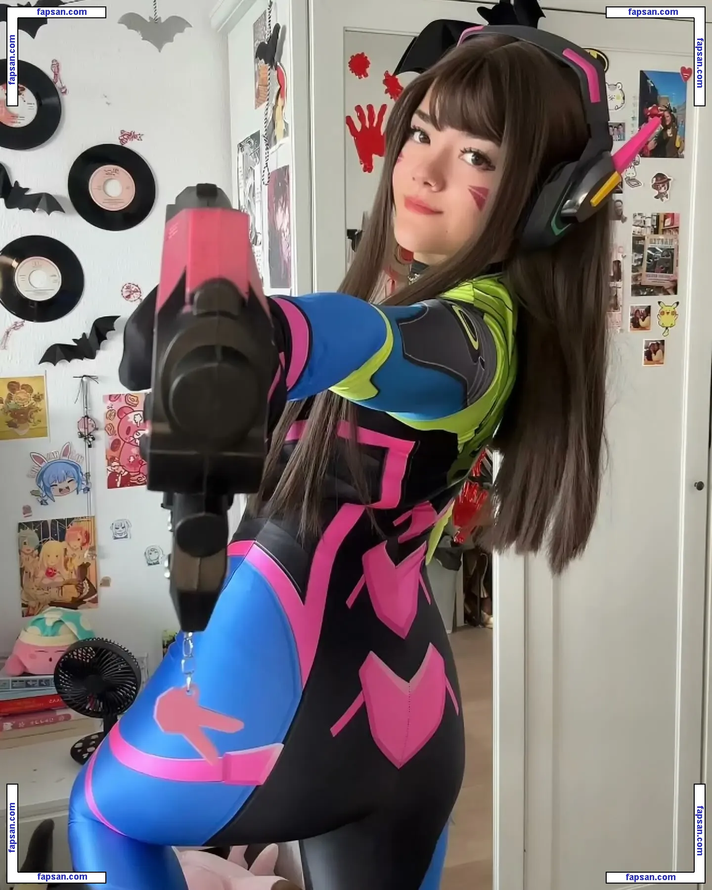 sspoekie nude photo #0113 from OnlyFans