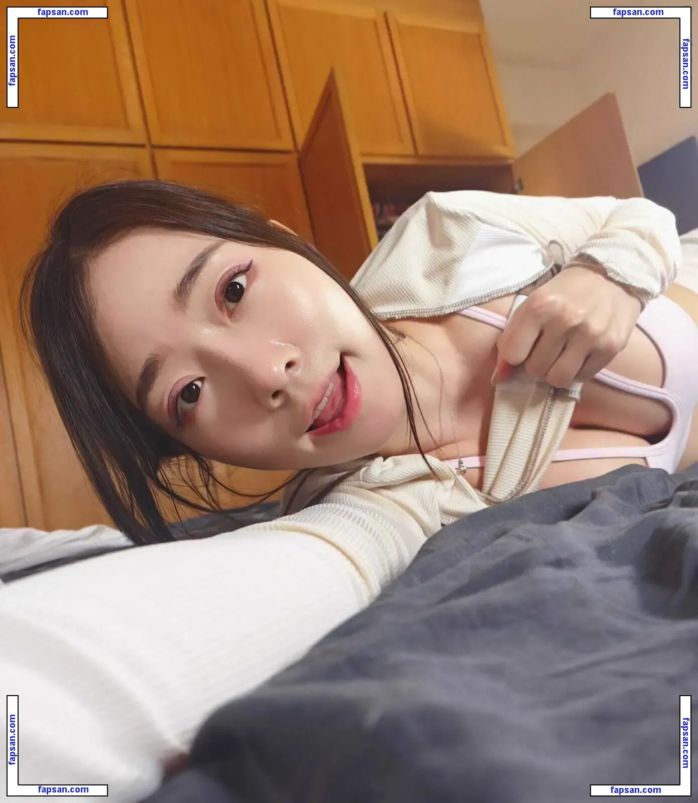 ssrpeach nude photo #0028 from OnlyFans