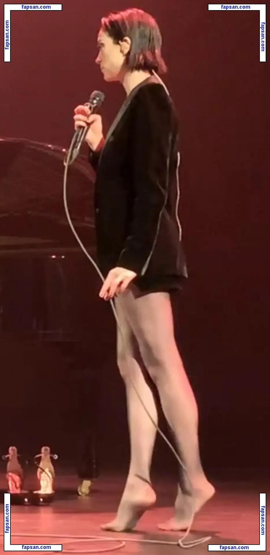 St Vincent голая фото #0014 с Онлифанс