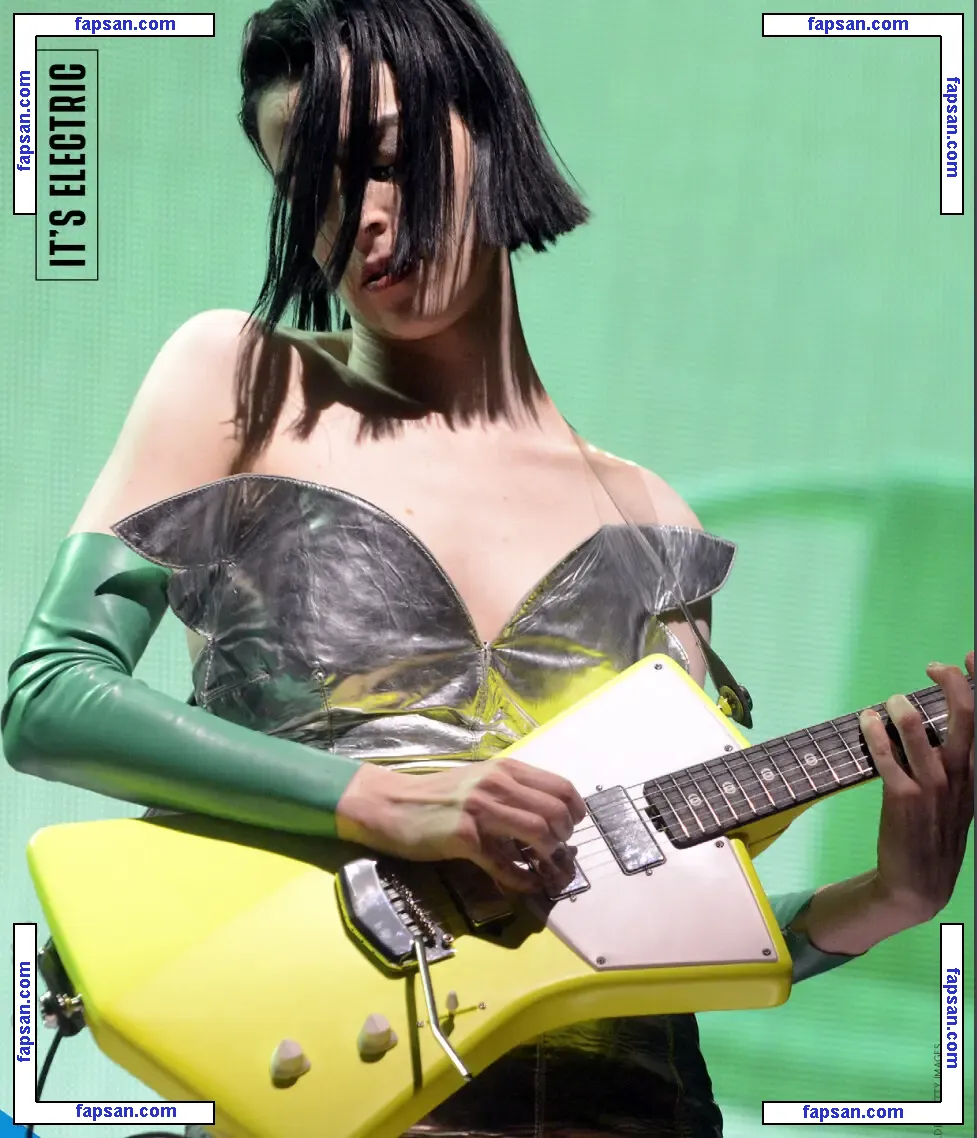 St Vincent голая фото #0028 с Онлифанс