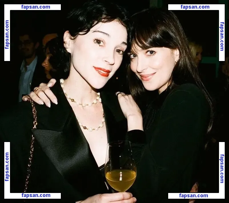 St Vincent голая фото #0033 с Онлифанс