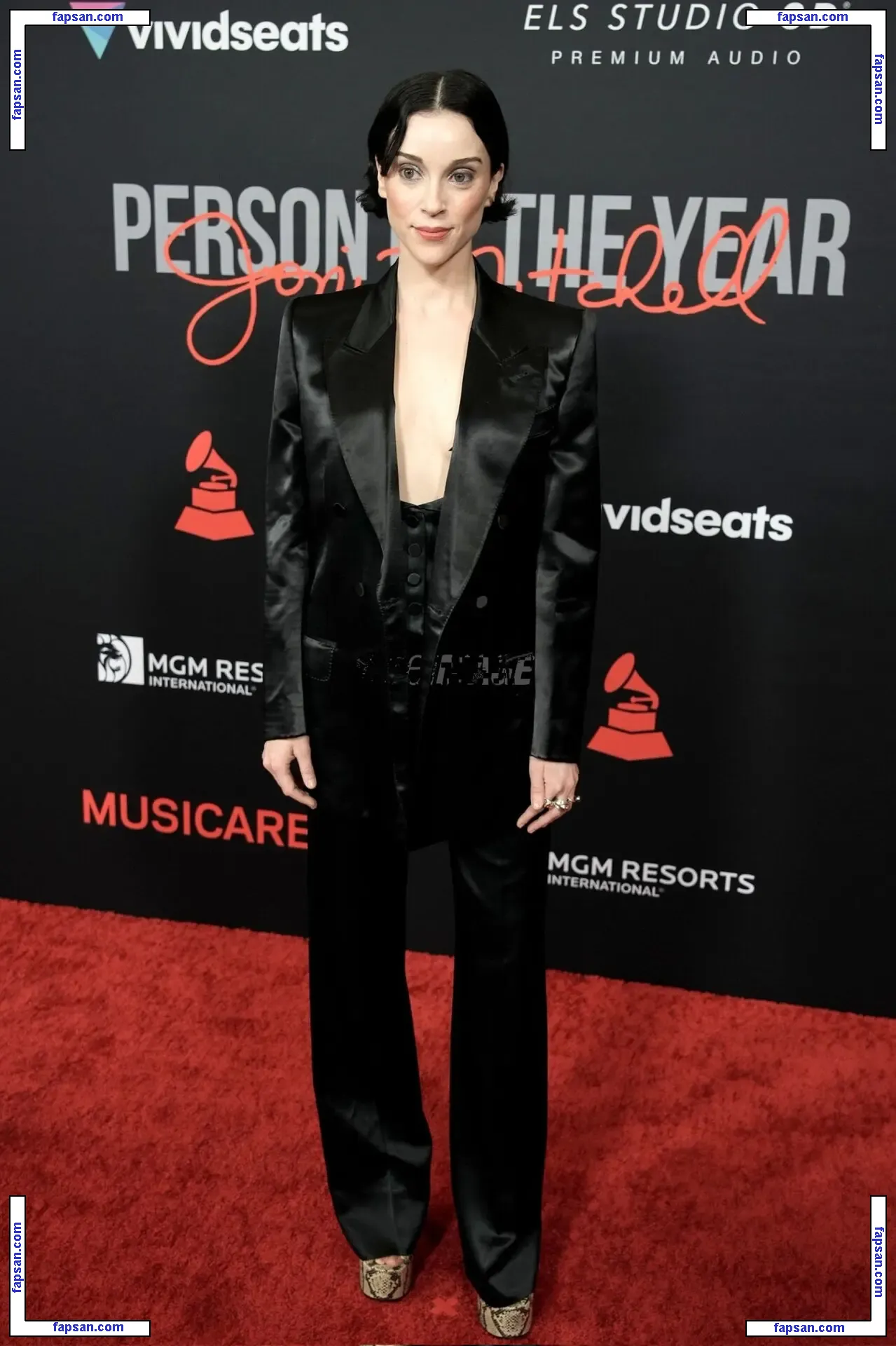 St Vincent голая фото #0043 с Онлифанс