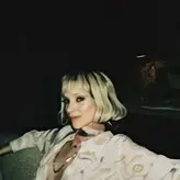 St Vincent голая #0022