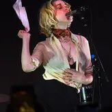 St Vincent голая #0034