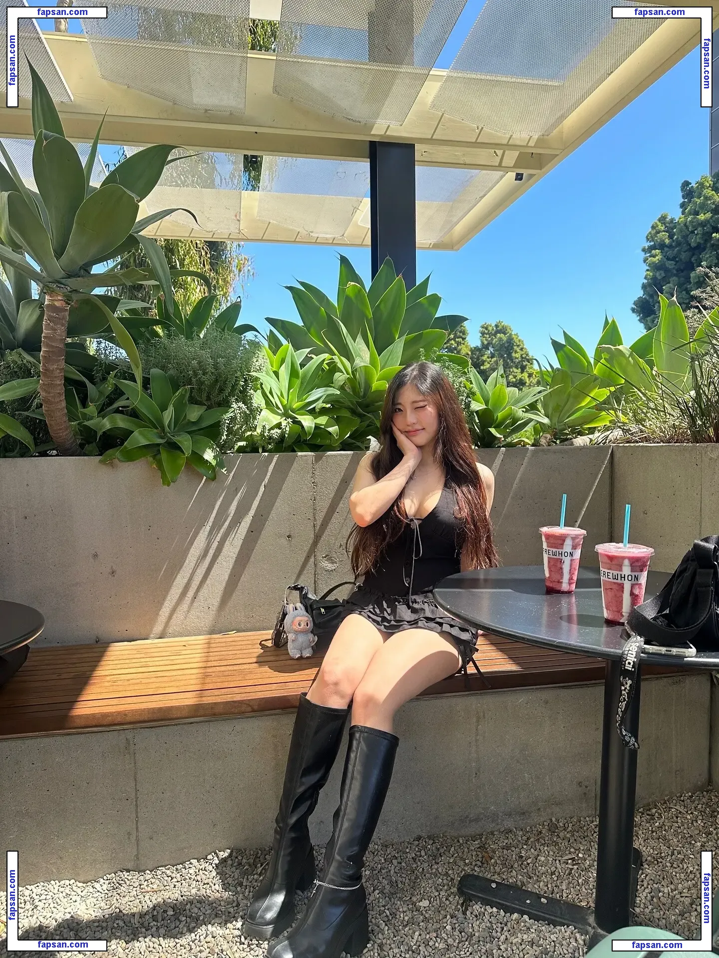 Starriebun nude photo #0020 from OnlyFans