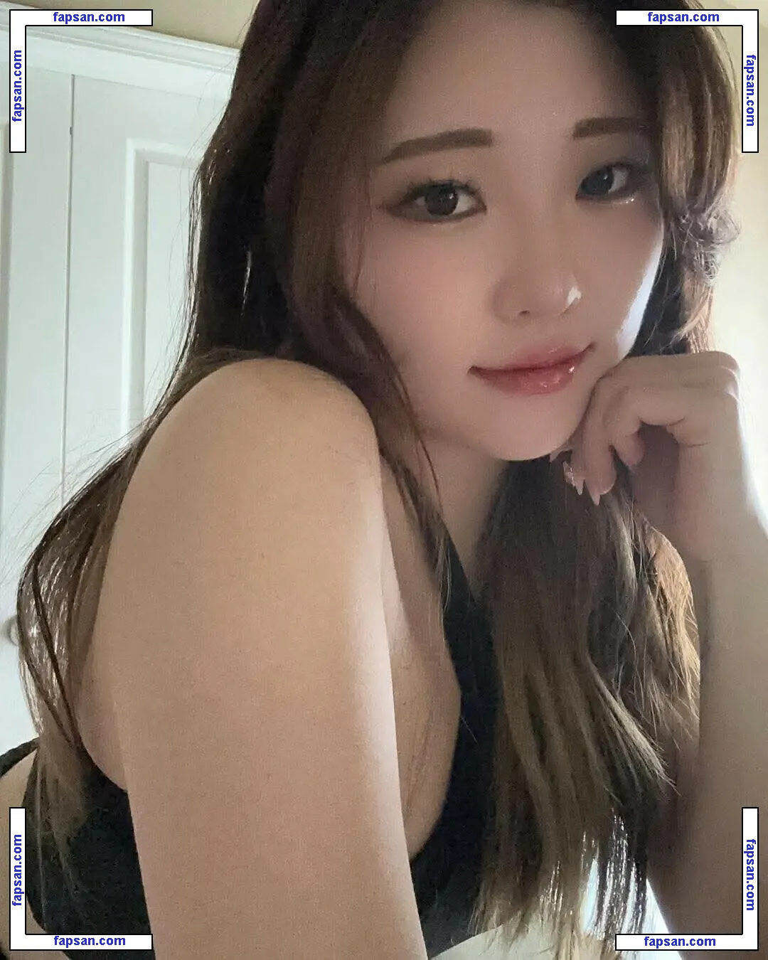 Starriebun nude photo #0026 from OnlyFans