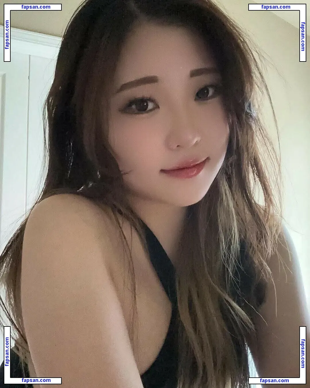 Starriebun nude photo #0030 from OnlyFans