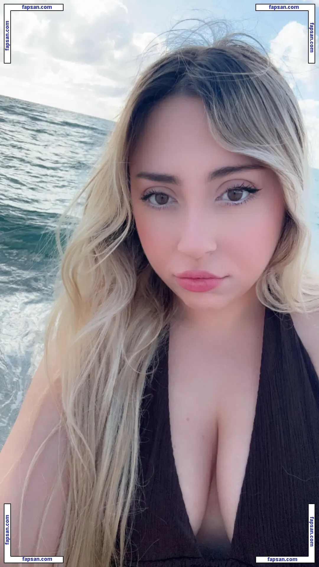 starsanrio nude photo #0018 from OnlyFans