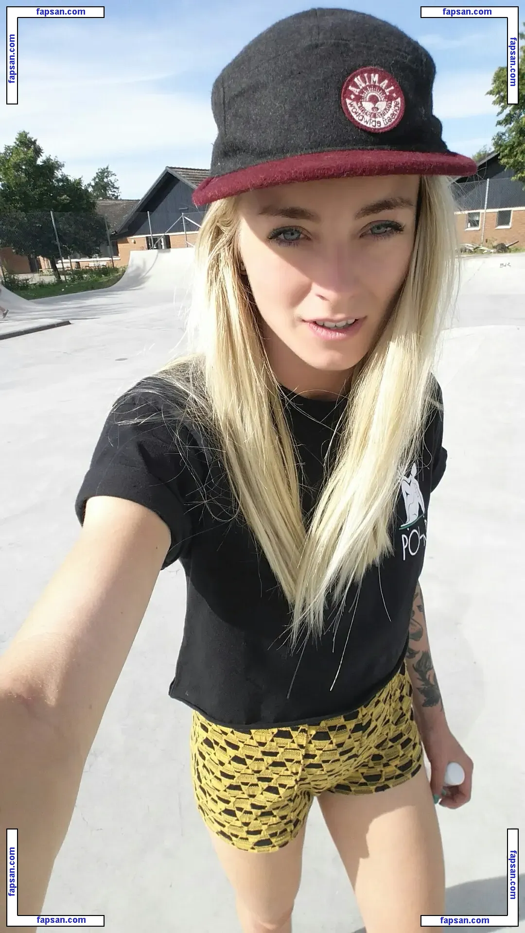 Stefani Nurding nude photo #0001 from OnlyFans