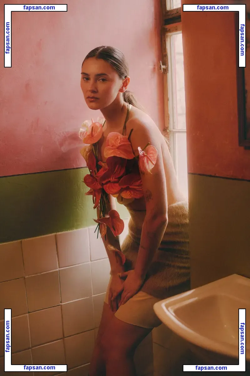 Stefanie Giesinger nude photo #0425 from OnlyFans