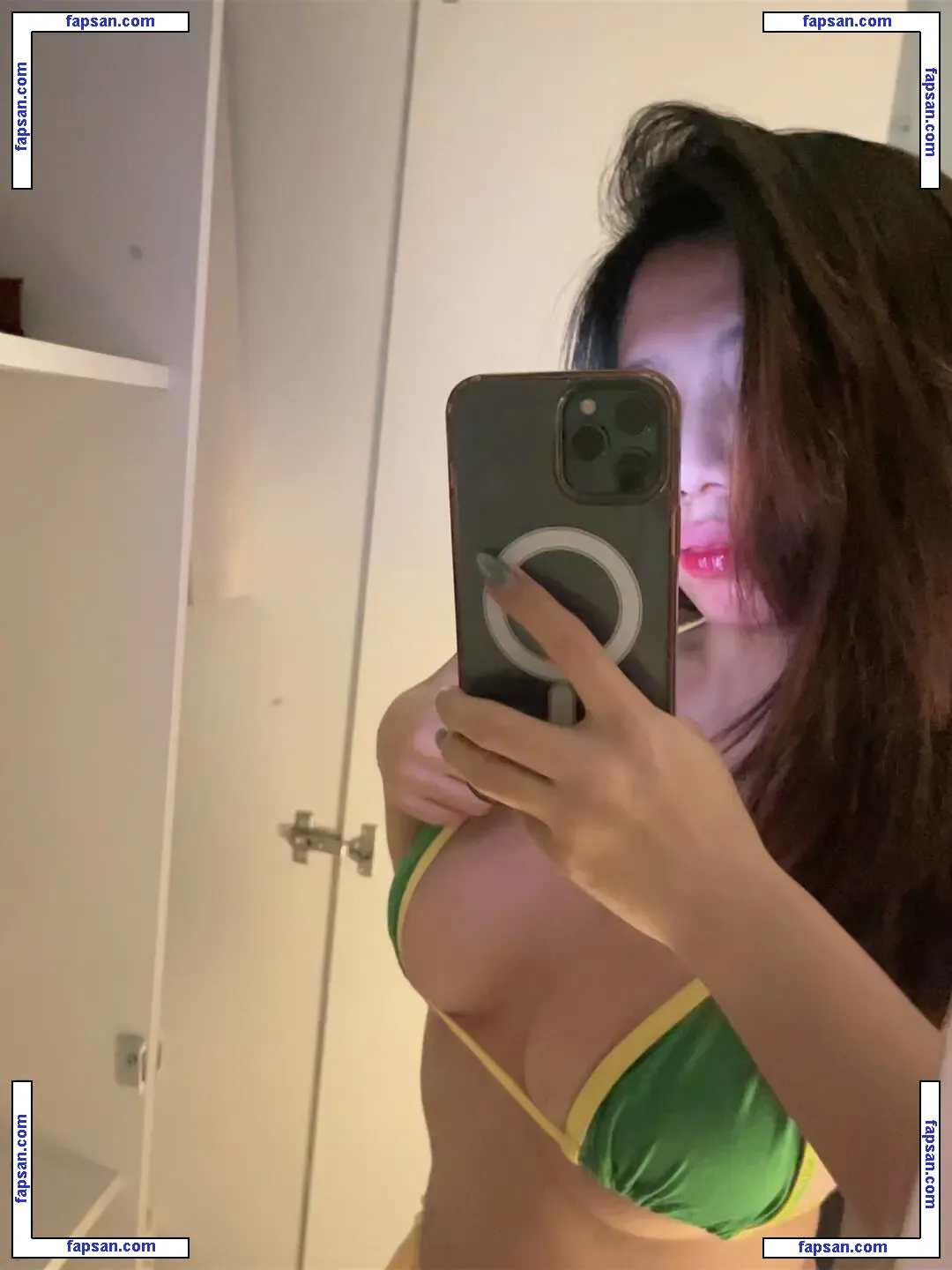 Steffany nude photo #0004 from OnlyFans