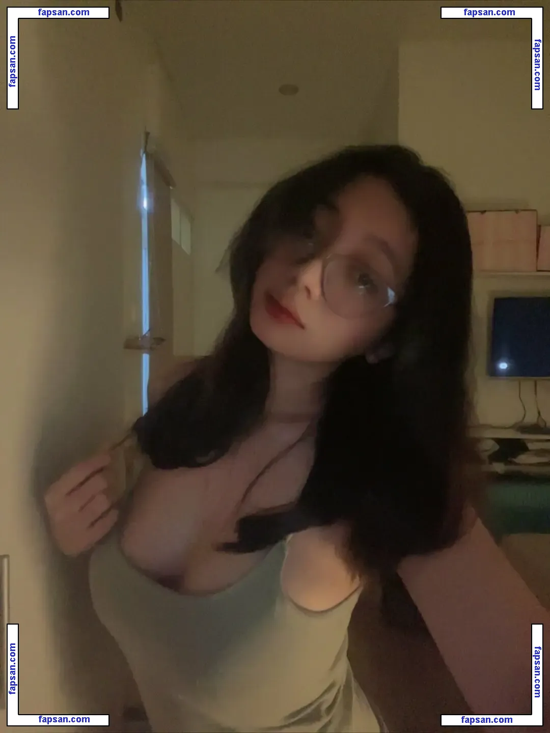 Steffany nude photo #0012 from OnlyFans