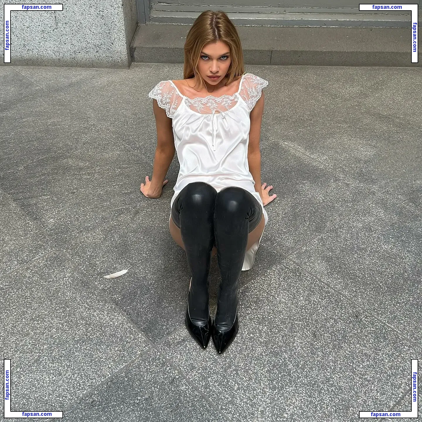 Stella Maxwell nude photo #3174 from OnlyFans