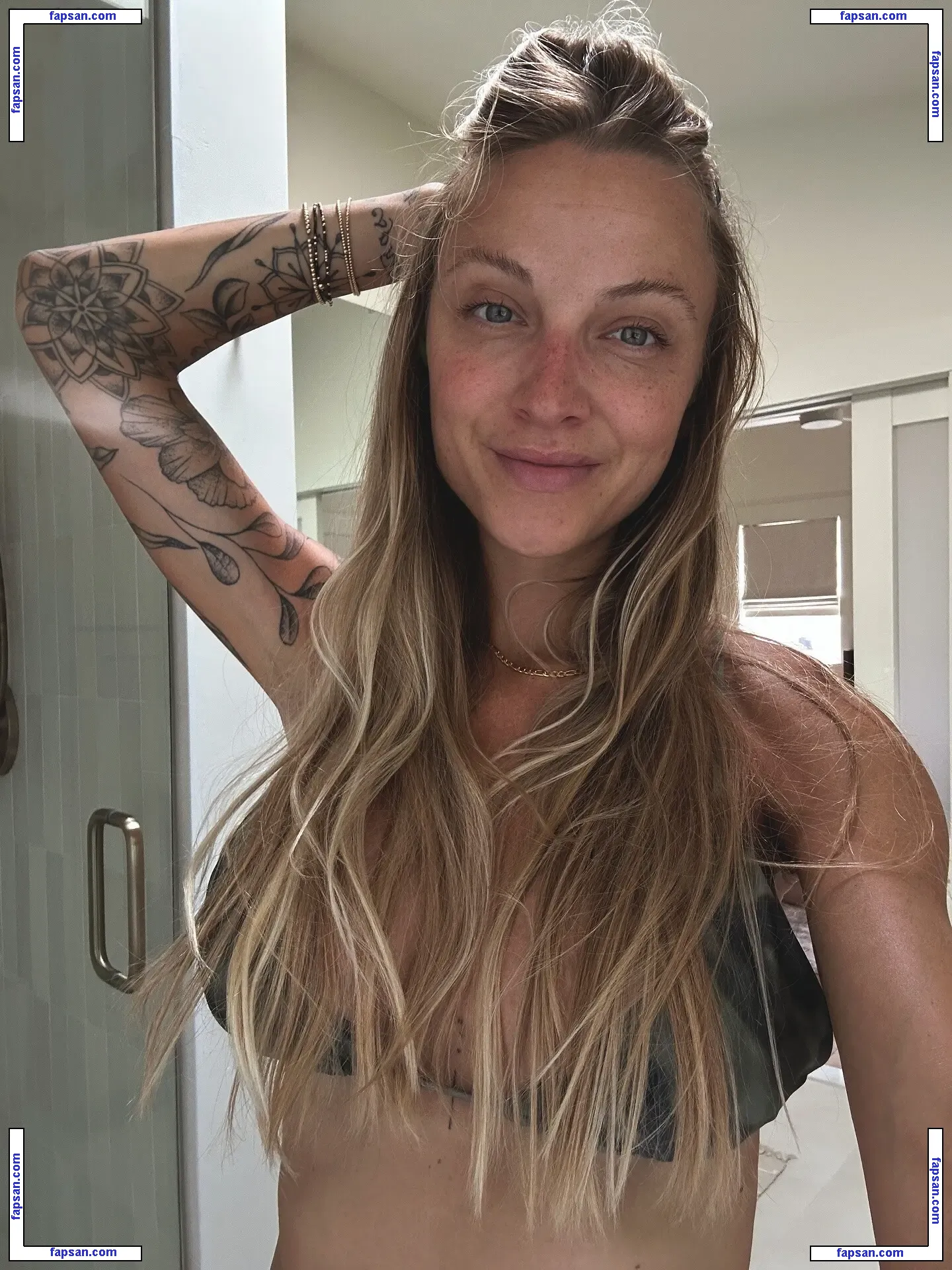 Stella The Light nude photo #0033 from OnlyFans