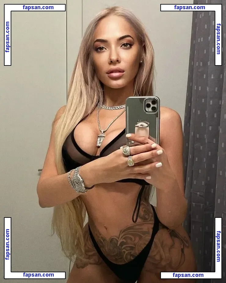Stephanie Santiago nude photo #0018 from OnlyFans