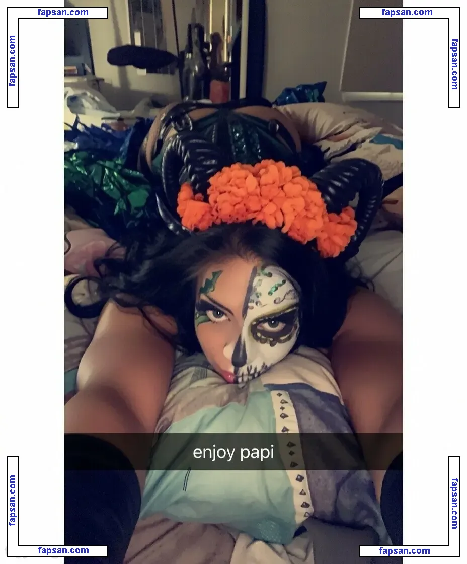 Stephanie Vaquer голая фото #0019 с Онлифанс