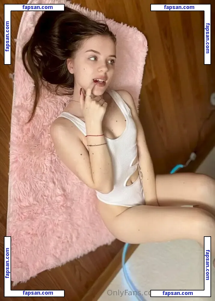 stephiewood nude photo #0025 from OnlyFans