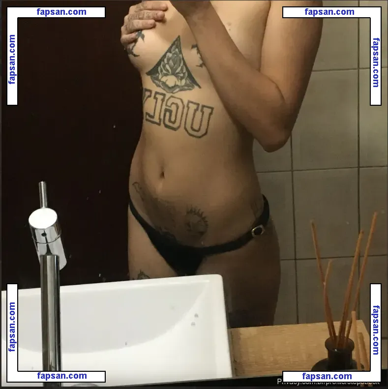 Stepsbeck nude photo #0004 from OnlyFans