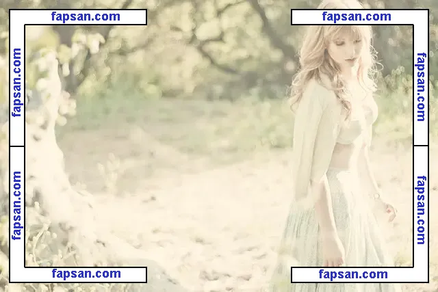 Stevie Wynne Levine nude photo #0014 from OnlyFans