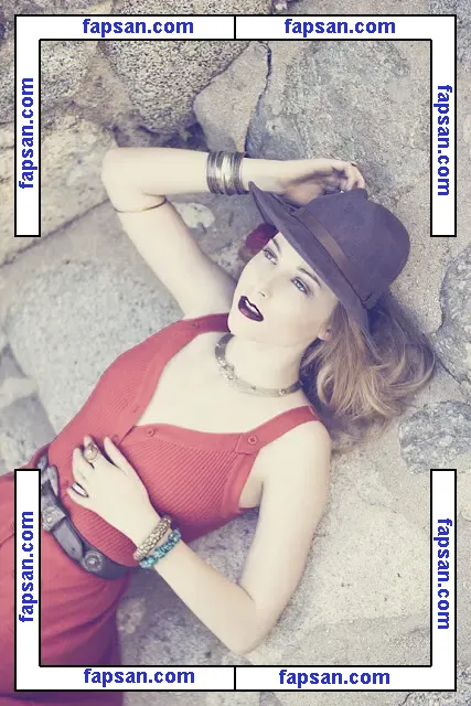 Stevie Wynne Levine nude photo #0028 from OnlyFans